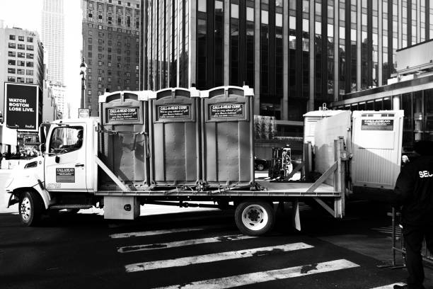 Best Porta potty rental near me  in Geneva, OH
